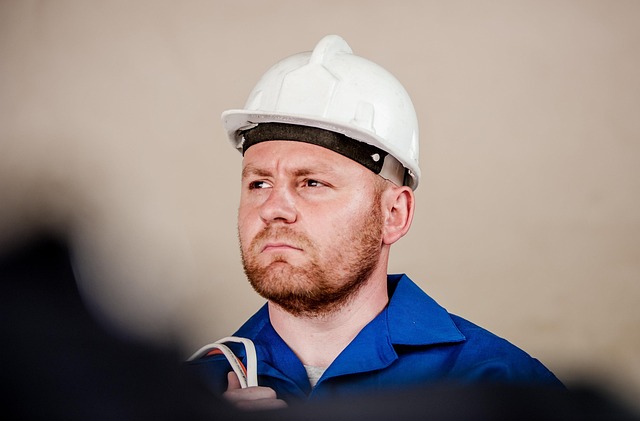 Elektrikář z Prahy 11 je šikovný. 